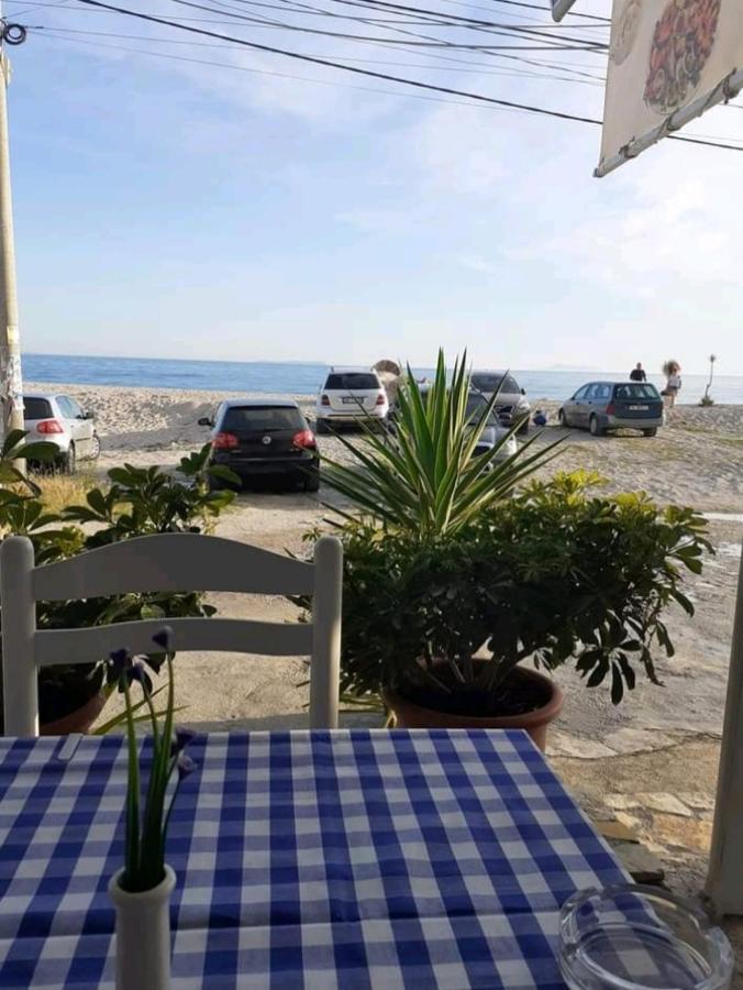 Anxhelos Hotel Himare Exterior photo