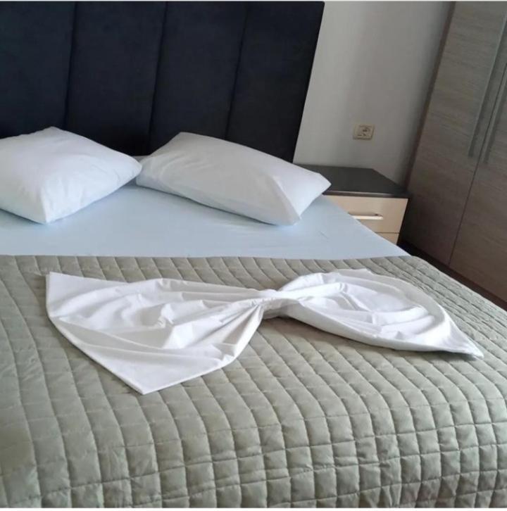 Anxhelos Hotel Himare Exterior photo