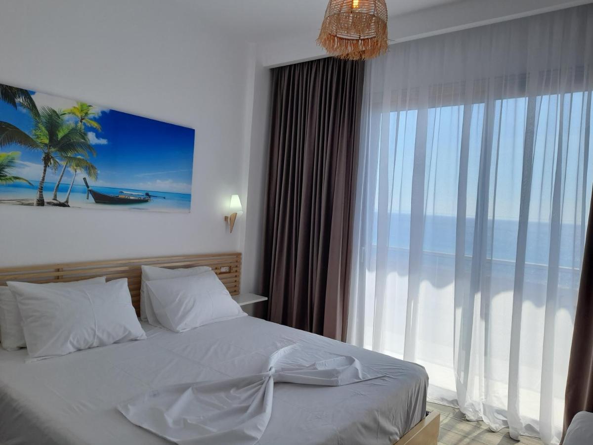 Anxhelos Hotel Himare Exterior photo