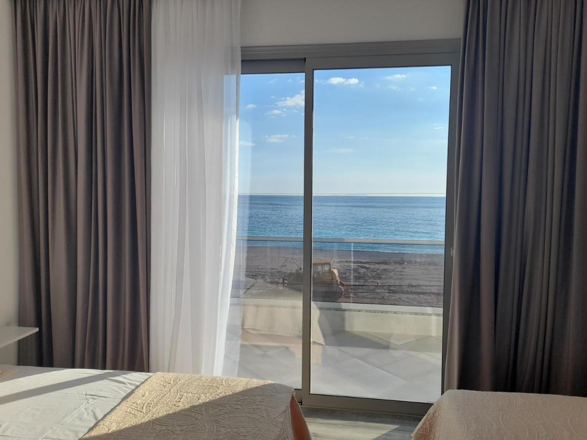 Anxhelos Hotel Himare Exterior photo