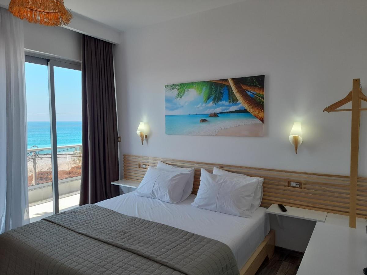 Anxhelos Hotel Himare Exterior photo