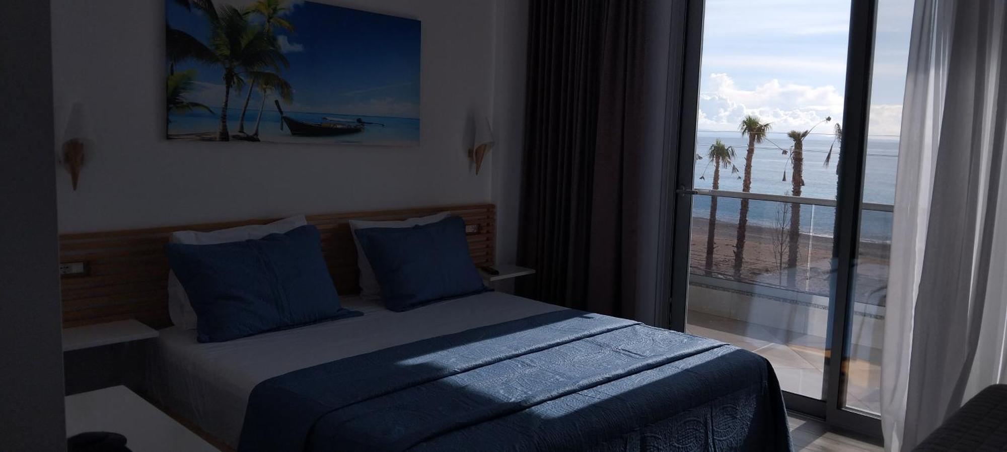 Anxhelos Hotel Himare Exterior photo