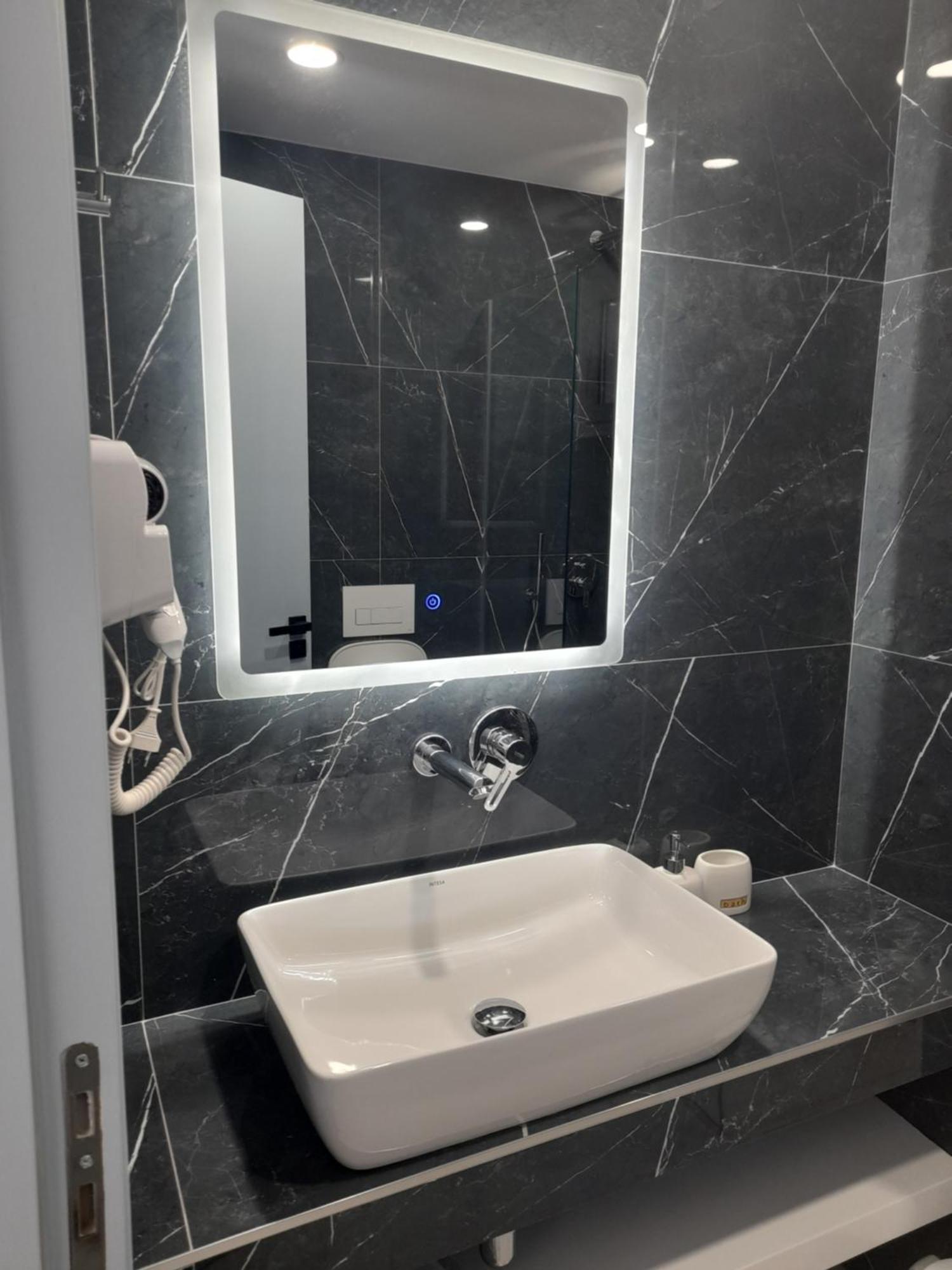 Anxhelos Hotel Himare Room photo